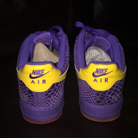 Air Force low - Picture 2 of 6